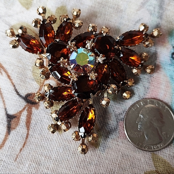 Huge Root Beer Brown Dark Topaz AB Riveted Fang Prong Setting Vintage Brooch - Picture 8 of 9